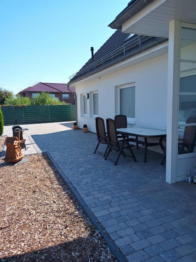 Modernes 21 m² Apartment modern, zentral Schortens Exterior foto